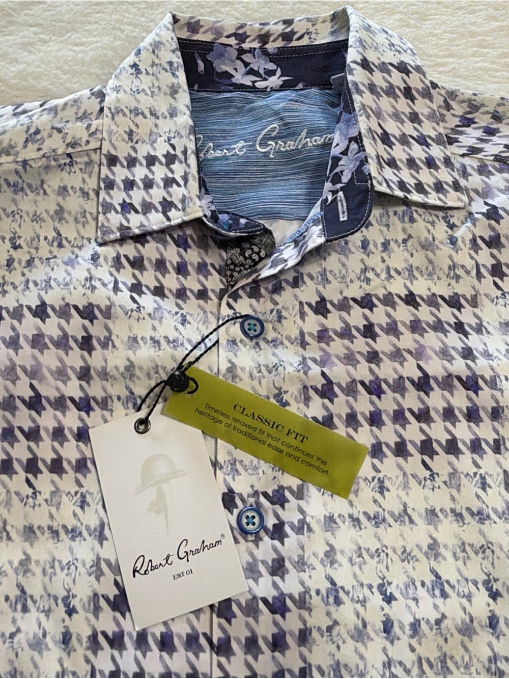 NWT Robert Graham BAUMAN $198 Small Classic Fit Short Sleeve - Picture 3 of 12